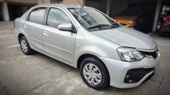 TOYOTA ETIOS 1.5 XS SEDAN 16V FLEX 4P AUTOMÁTICO TOYOTA ETIOS 1.5 XS SEDAN 16V FLEX 4P AUTOMÁTICO